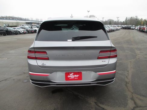 Used 2025 Genesis GV80 3.5T Prestige image 6