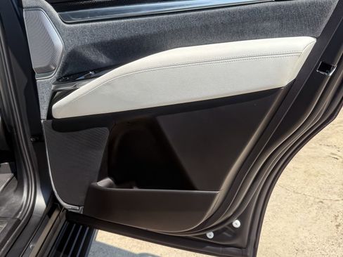 Used 2025 Cadillac Escalade V w/ LPO, Floor Liner Package image 27