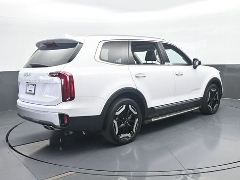 Used 2024 Kia Telluride S w/ S Sunroof Package FWD image 6