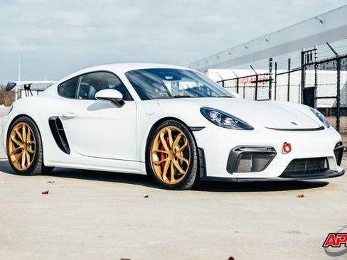 Used 2020 Porsche 718 Cayman GT4 image 7