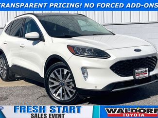 Used 2022 Ford Escape Titanium w/ Class II Trailer Tow Package video 1