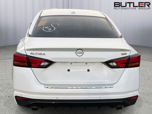 Used 2023 Nissan Altima 2.5 SR FWD image 8