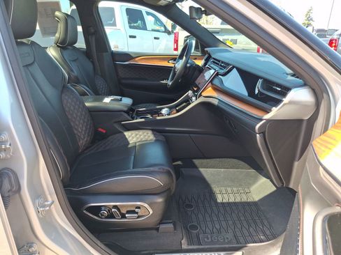 Certified 2022 Jeep Grand Cherokee Summit AWD/4WD image 28