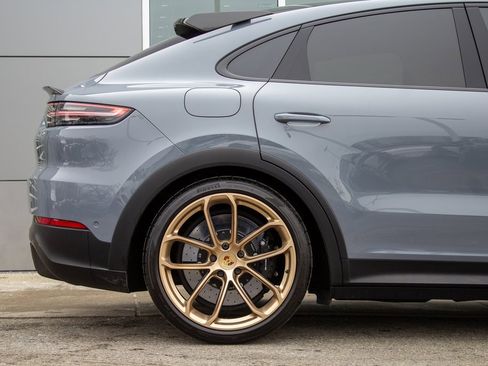 Used 2023 Porsche Cayenne Turbo GT image 6