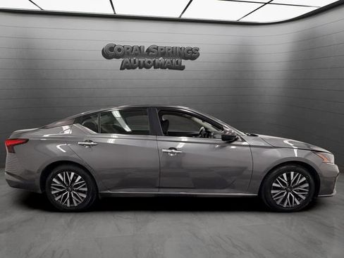 Certified 2024 Nissan Altima 2.5 SV FWD image 6