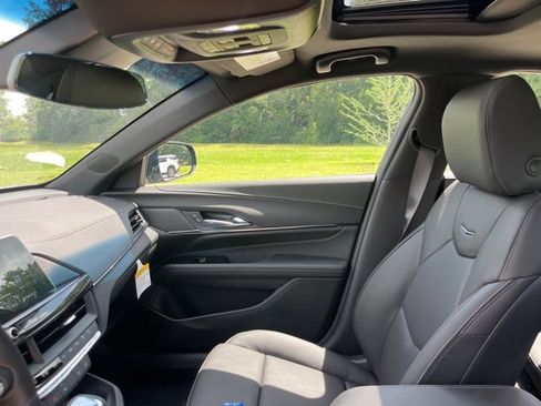New 2025 Cadillac CT4 Premium Luxury image 15