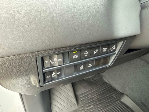 New 2026 Toyota Tundra Platinum AWD/4WD image 28