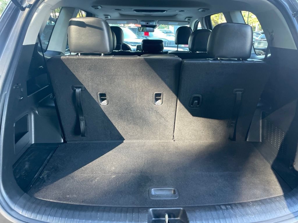 Used 2020 Kia Telluride S w/ S 8 Passenger Seating Package AWD/4WD image 12