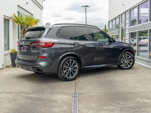 Used 2022 BMW X5 xDrive45e w/ M Sport Package AWD/4WD image 9