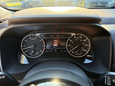 Used 2023 Nissan Rogue SV FWD image 24