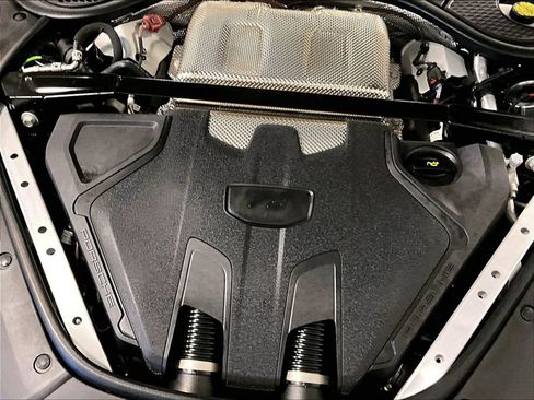 Certified 2025 Porsche Panamera GTS image 34