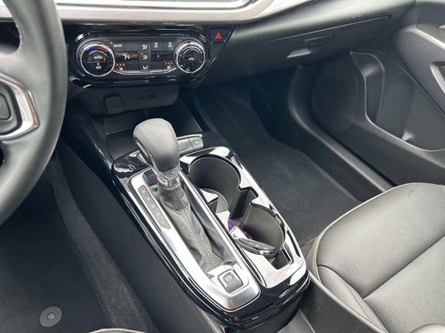 Used 2025 Chevrolet Trax ACTIV w/ Driver Confidence Package image 25