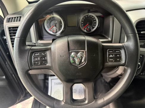 Used 2018 RAM 1500 Express RWD image 31