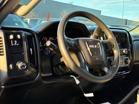 Used 2017 GMC Sierra 2500 4x4 Regular Cab w/ Sierra Convenience Package image 12