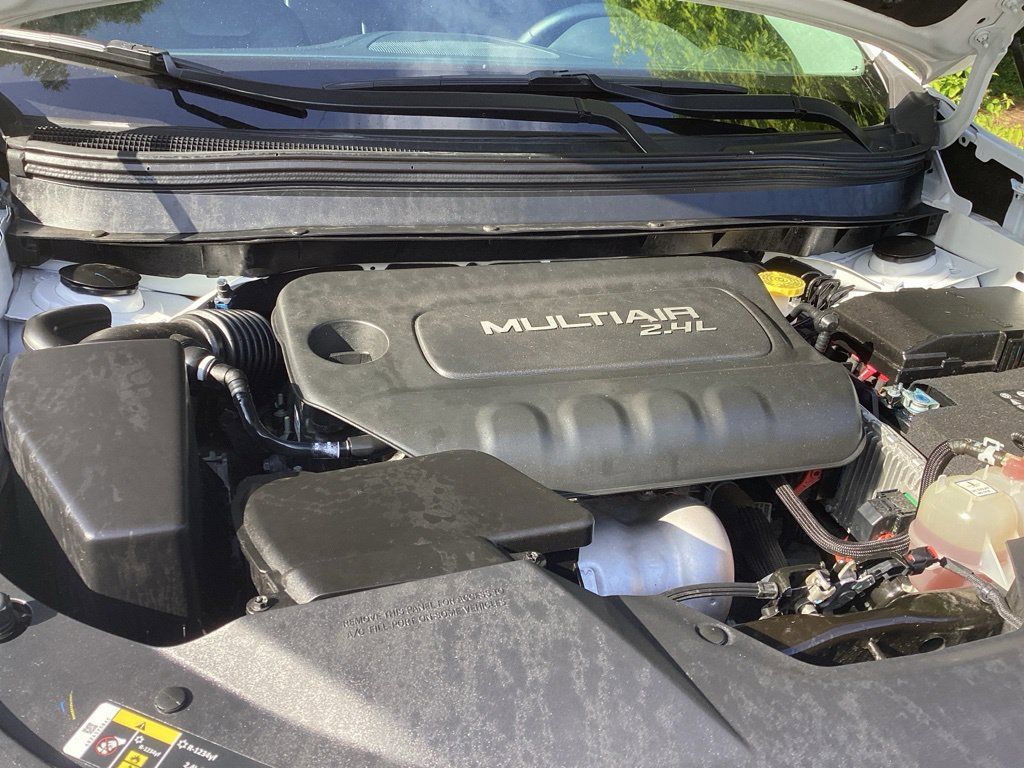 Used 2019 Jeep Cherokee Latitude Plus FWD image 20