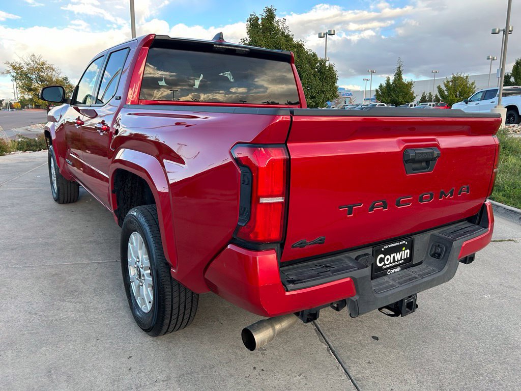 Used 2025 Toyota Tacoma SR5 AWD/4WD image 5