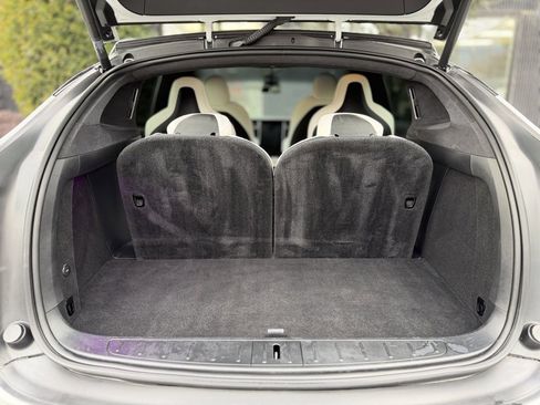 Used 2020 Tesla Model X Long Range image 17