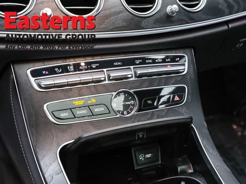 Used 2019 Mercedes-Benz E 450 4MATIC Sedan w/ Premium Package image 19