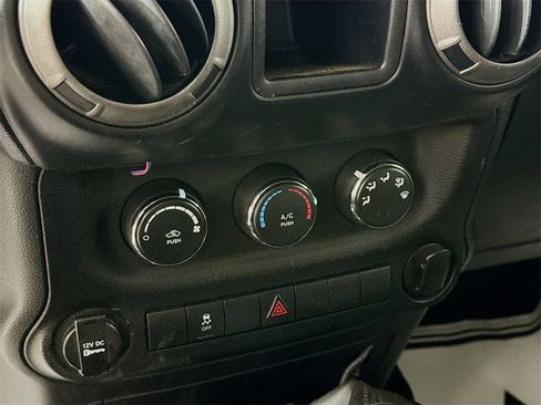 Used 2012 Jeep Wrangler Unlimited Sport w/ Connectivity Group image 14