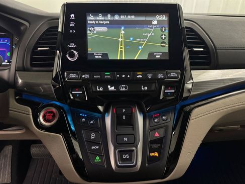 Used 2023 Honda Odyssey Elite image 14