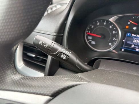 Used 2024 GMC Terrain SLE image 40