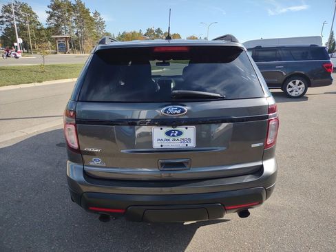 Used 2015 Ford Explorer Sport w/ Equipment Group 401A image 4