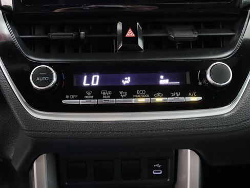 Used 2023 Toyota Corolla Cross AWD Hybrid image 19