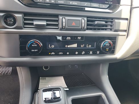 New 2025 Nissan Pathfinder S image 18