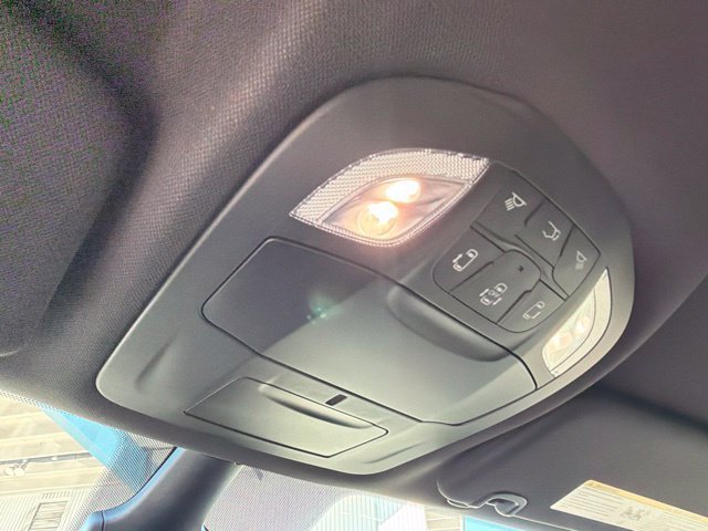 New 2027 Chrysler Pacifica Select AWD/4WD image 30