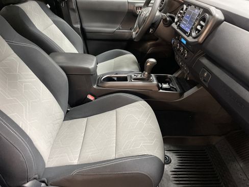 Used 2023 Toyota Tacoma TRD Sport image 35