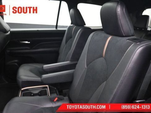 Used 2026 Toyota Grand Highlander AWD Hybrid image 28