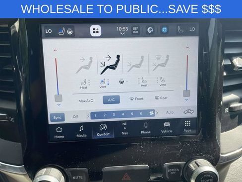 Used 2022 RAM 1500 Laramie w/ Off Road Group AWD/4WD image 31