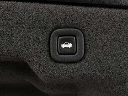 Used 2009 Cadillac XLR RWD image 18