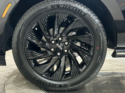 New 2026 Lincoln Navigator L Reserve AWD/4WD image 23