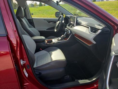 Used 2019 Toyota RAV4 Adventure image 16
