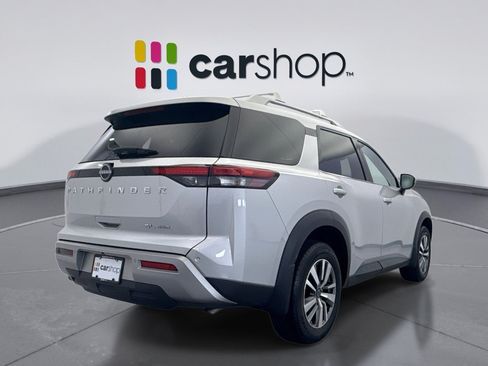 Used 2023 Nissan Pathfinder SL AWD/4WD image 5