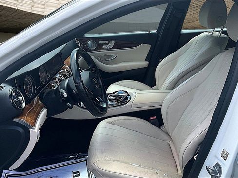 Used 2018 Mercedes-Benz E 300 4d Sedan E300 w/ Premium 1 Package image 25