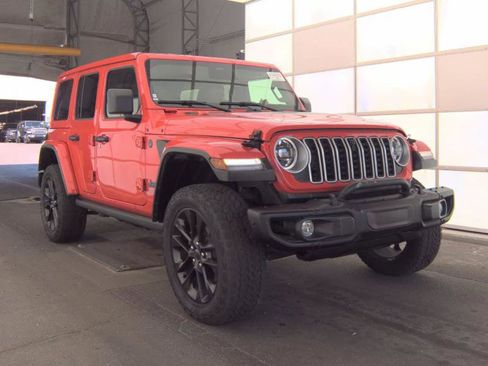 Used 2025 Jeep Wrangler Unlimited Sahara image 5