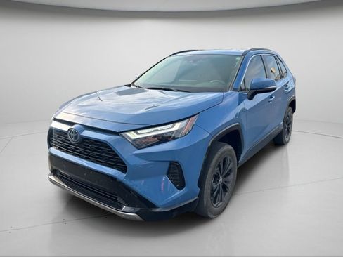 Used 2023 Toyota RAV4 SE w/ SE Grade Weather Package AWD/4WD image 14