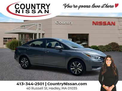 New 2025 Nissan Versa SV w/ Trunk Package