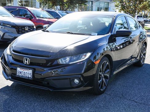 Used 2019 Honda Civic Sport image 3