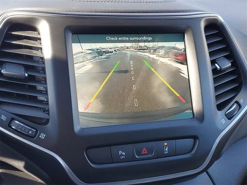 Used 2022 Jeep Cherokee Latitude Lux w/ Sun & Sound Group image 25