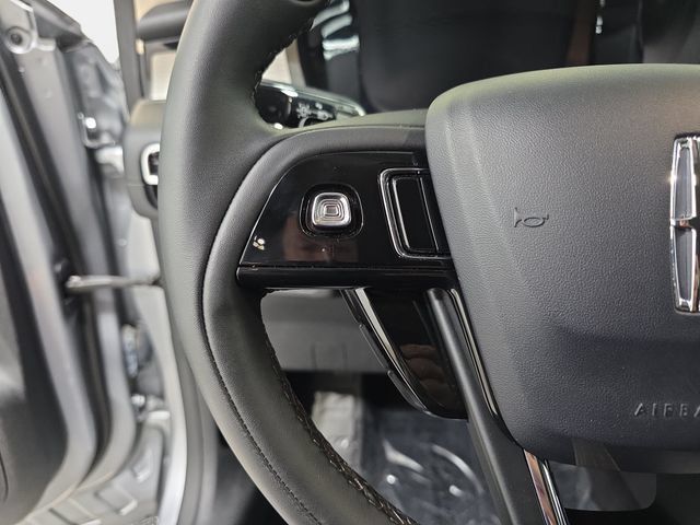 Certified 2023 Lincoln Corsair AWD w/ Equipment Group 101A image 14
