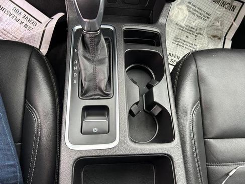 Used 2019 Ford Escape Titanium image 20