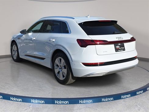 Used 2019 Audi e-tron Premium Plus image 6