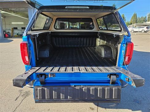 Used 2023 GMC Sierra 1500 AT4 w/ AT4 Premium Package image 12