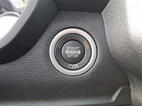 Used 2024 RAM 2500 Tradesman w/ Chrome Appearance Group image 21