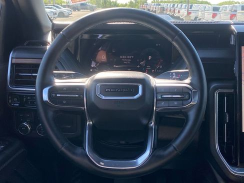 Used 2025 GMC Yukon XL Denali AWD/4WD image 20