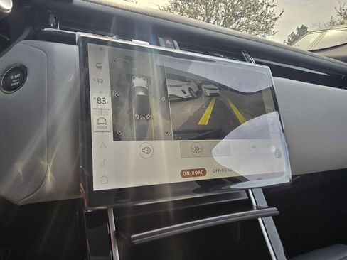 New 2026 Land Rover Range Rover Velar Dynamic SE image 29