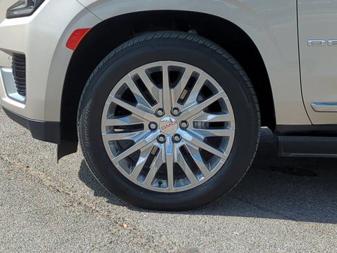 Used 2023 GMC Yukon Denali w/ LPO, Floor Liner Package AWD/4WD image 26
